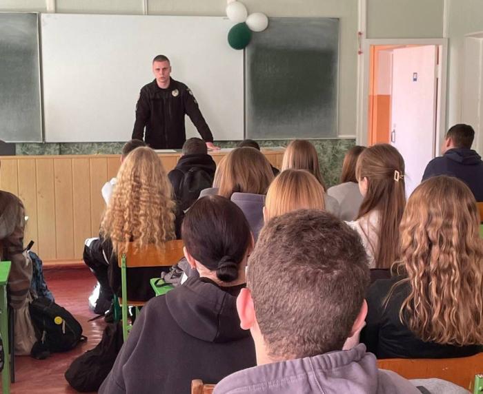 Учням Руденківського ліцею – про навчання в ХНУВС