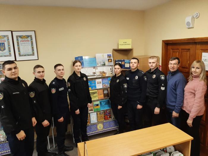 «Єдина країна – єдиний народ» – тема патріотично-виховної бесіди