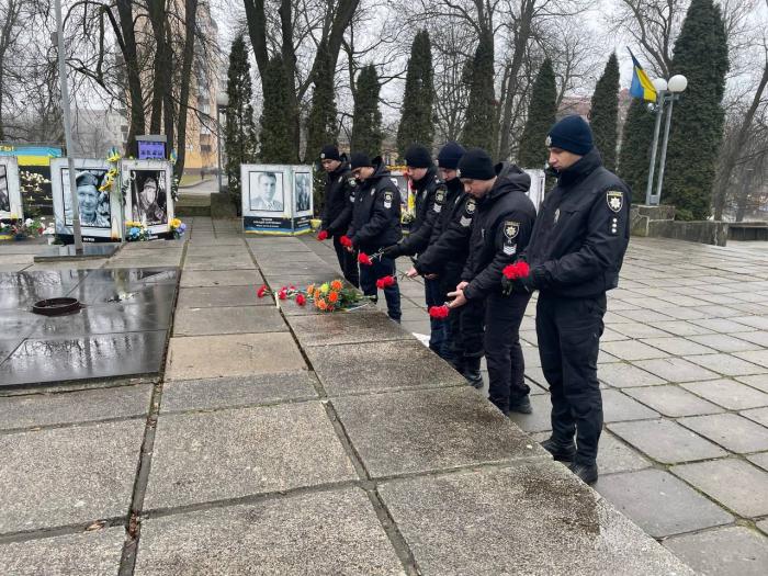 Курсанти та студенти ХНУВС вшанували пам'ять борців за незалежність