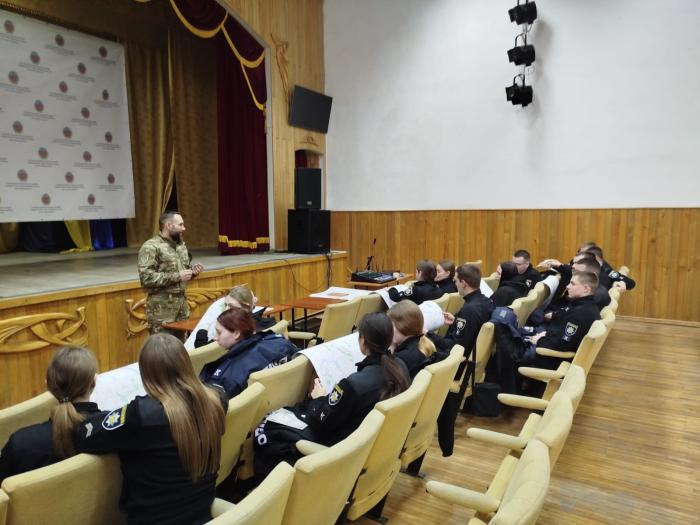 Курсанти вдосконалили навички орієнтування на місцевості
