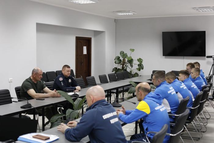 Настанови ректора команді університету перед чемпіонатом МВС України з боротьби самбо