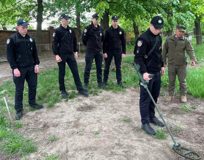 Тактика дій поліцейських у разі виявлення вибухонебезпечних предметів