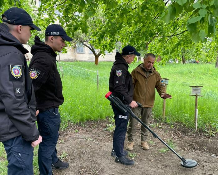 Бінарне заняття на тему «Тактика дій поліцейських у разі виявлення вибухонебезпечних предметів»