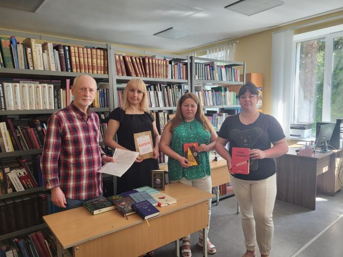 Книжковий дарунок бібліотеці