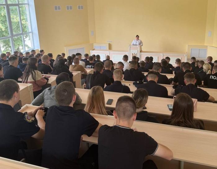 Кураторські зустрічі до Дня Конституції України