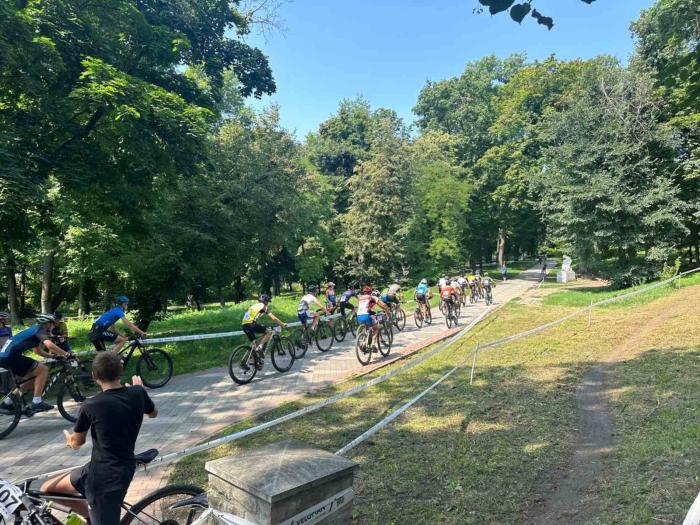 Курсанти ХНУВС долучилися до проведення чемпіонату з маунтенбайку