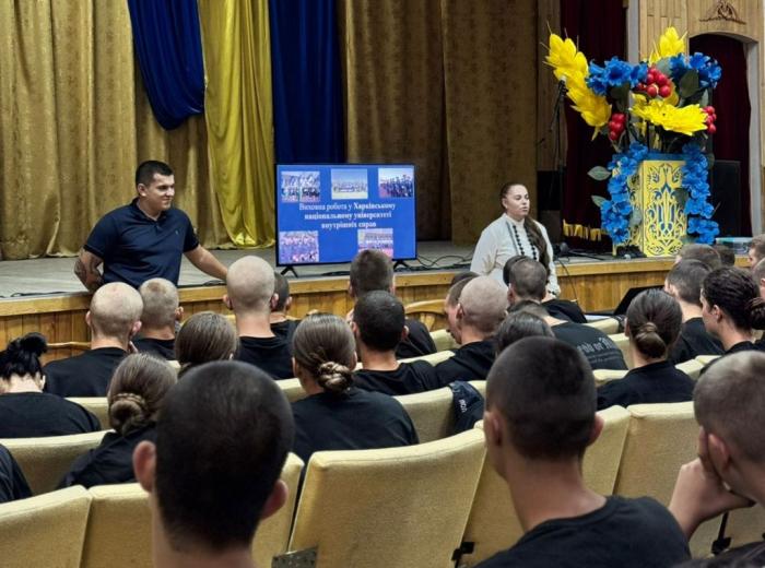 Першокурсників ознайомили з соціально-гуманітарною роботою в університеті