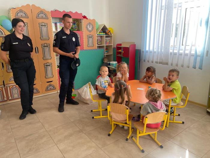 Про професію поліцейського – дітям