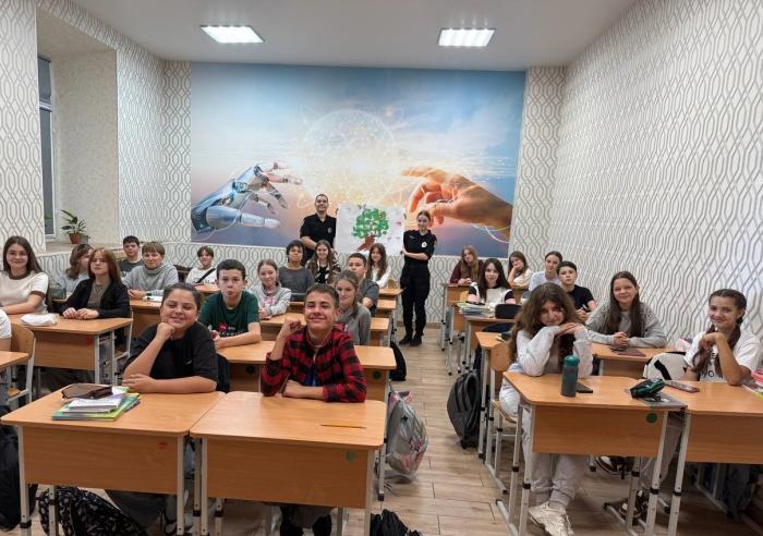 Творча зустріч з учнями до державного свята