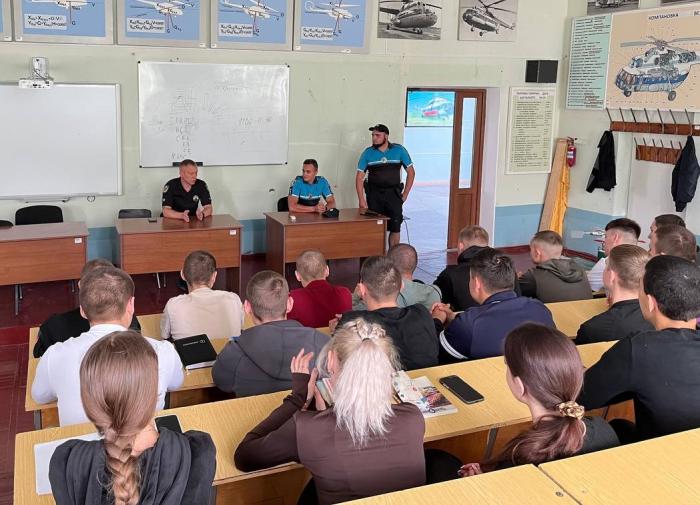 Практико-орієнтоване бінарне заняття за участі працівників велопатруля