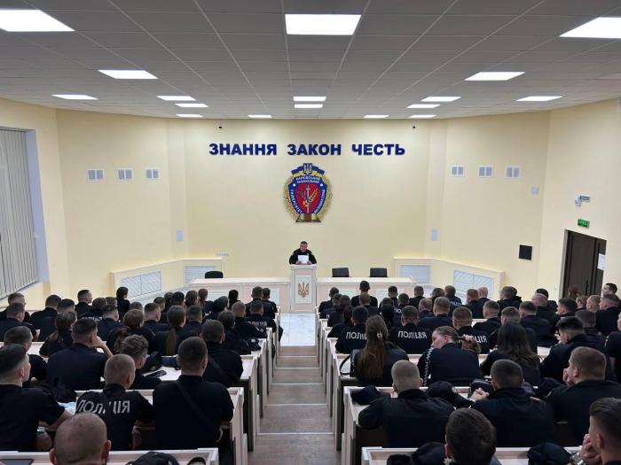 Керівники курсів ННІ №1, №3 та №4 провели інформаційно-просвітницькі бесіди з курсантами