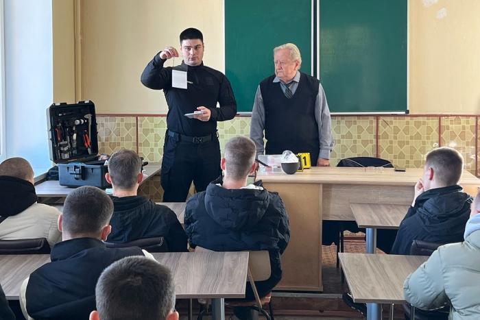 Криміналістика в дії: курсанти ХНУВС вчилися знаходити сліди злочину