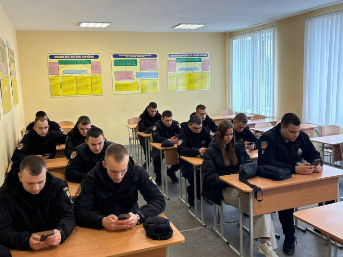 Кураторська година з питань дотримання дисципліни та безпеки