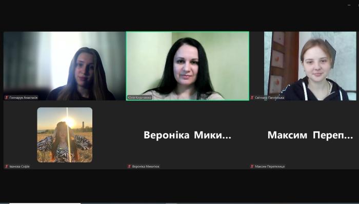 Обговорення викликів сучасної економіки та права