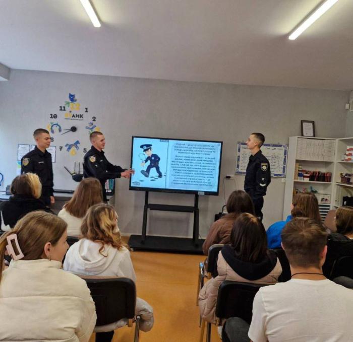 Майбутнім абітурієнтам – про навчання в ХНУВС