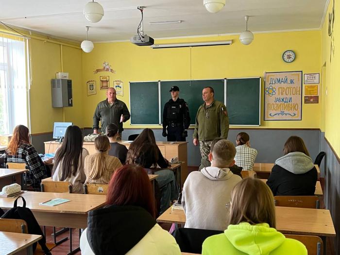 Формування безпечної поведінки та свідомого вибору професії – спільна мета освітян і поліцейських