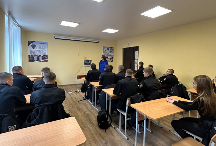 Бінарне заняття про право на інформацію та безпеку в цифровому просторі