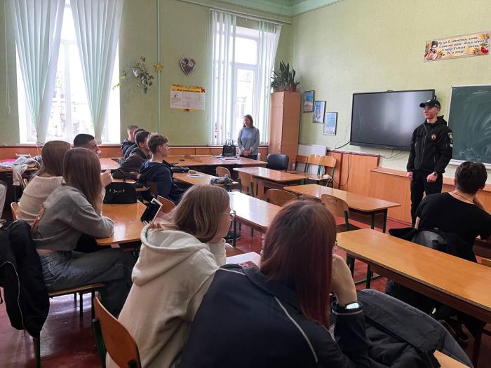 Ліцеїсти м. Немирів дізналися про професію правоохоронця