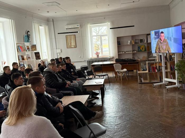 Перегляд фільму «Фосфор»