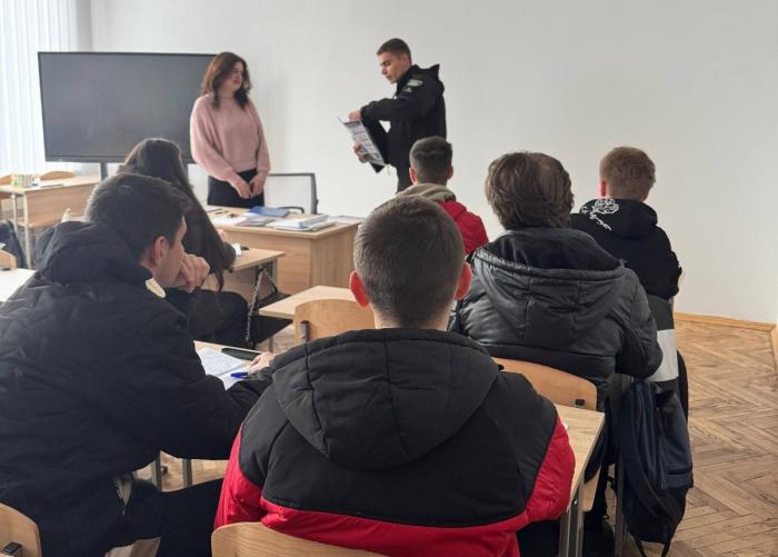 Студентів коледжу запросили на навчання до ХНУВС