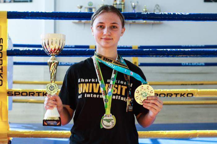 200 віджимань у 7 років і світові титули зараз: шлях чемпіонки з ХНУВС