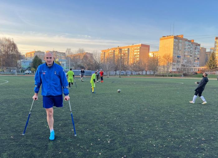 Адаптивне тренування з футболу для ветеранів