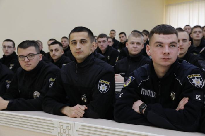 Для курсантів ННІ №4 проведено цикл навчальних заходів з антикорупційного законодавства