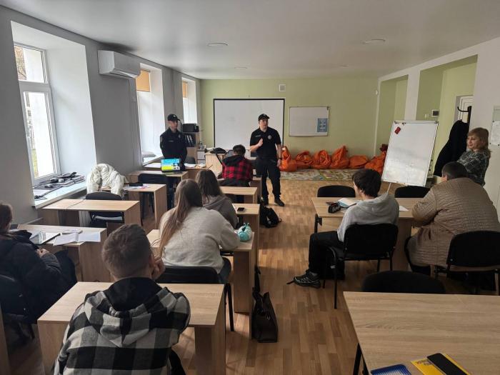 ХНУВС популяризує цифрову безпеку та проєкт «БРАМА» серед учнів Кам’янця-Подільського