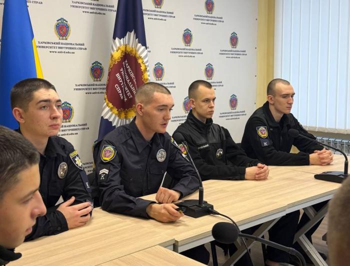 Як готувати тези доповідей: онлайн-курс й практичні поради