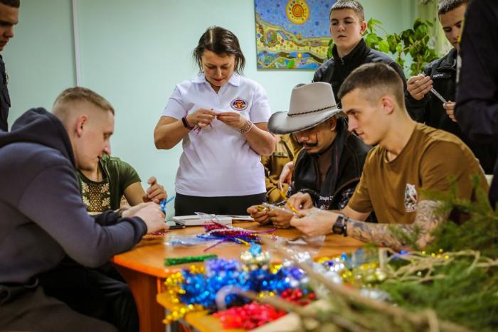 Together with Heroes: «Holiday support workshop»