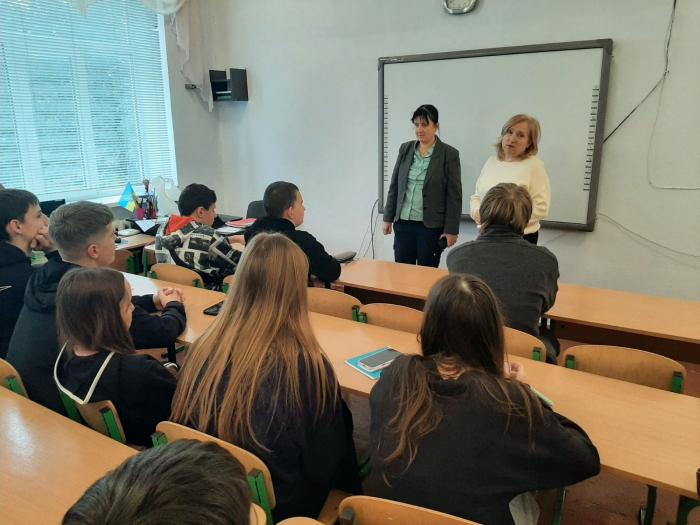 Майбутніх абітурієнтів ознайомили з навчанням у ХНУВС